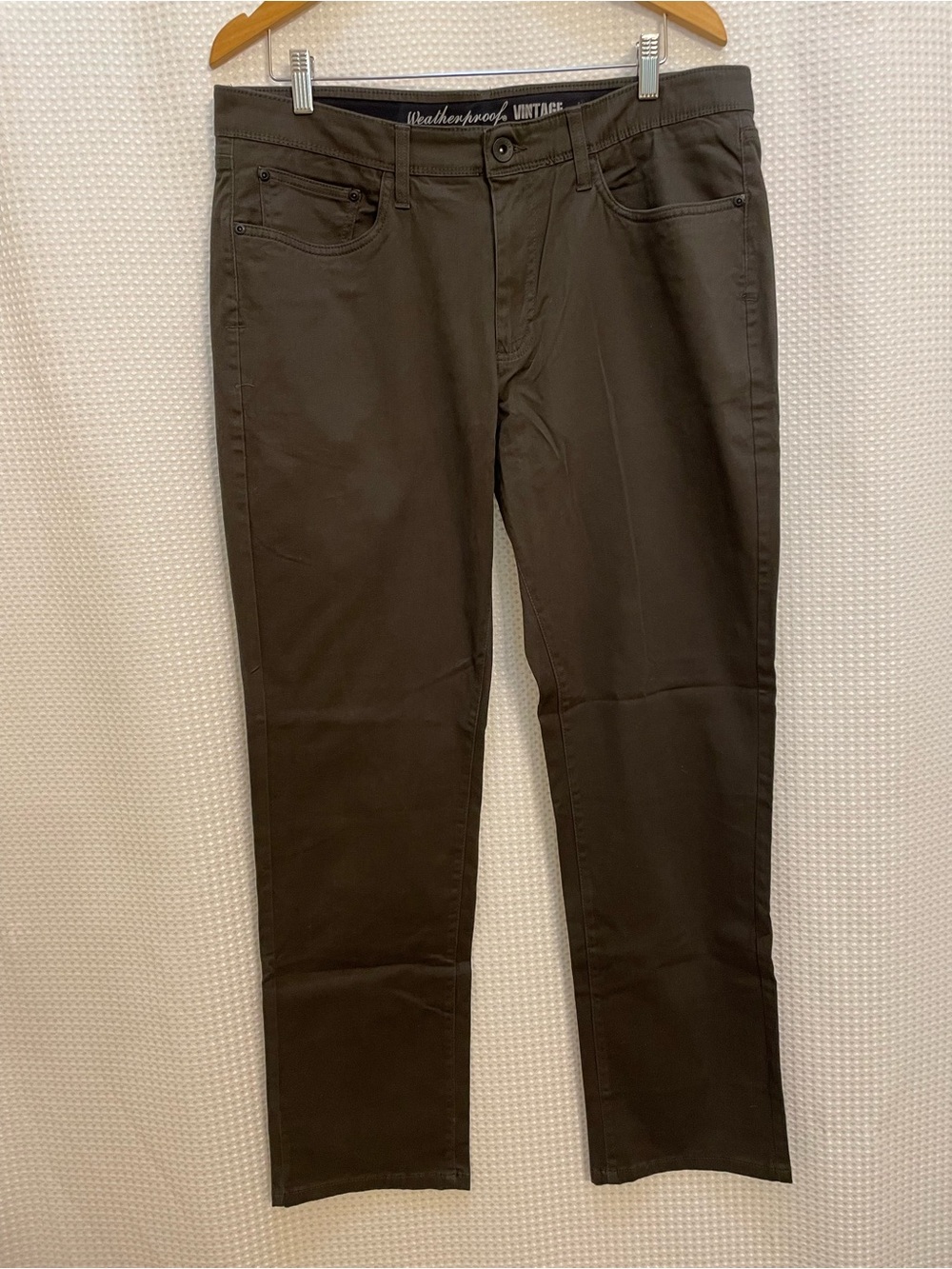 Weatherproof Vintage Men’s Slacks. Olive Green/Army Green - Size 36x32